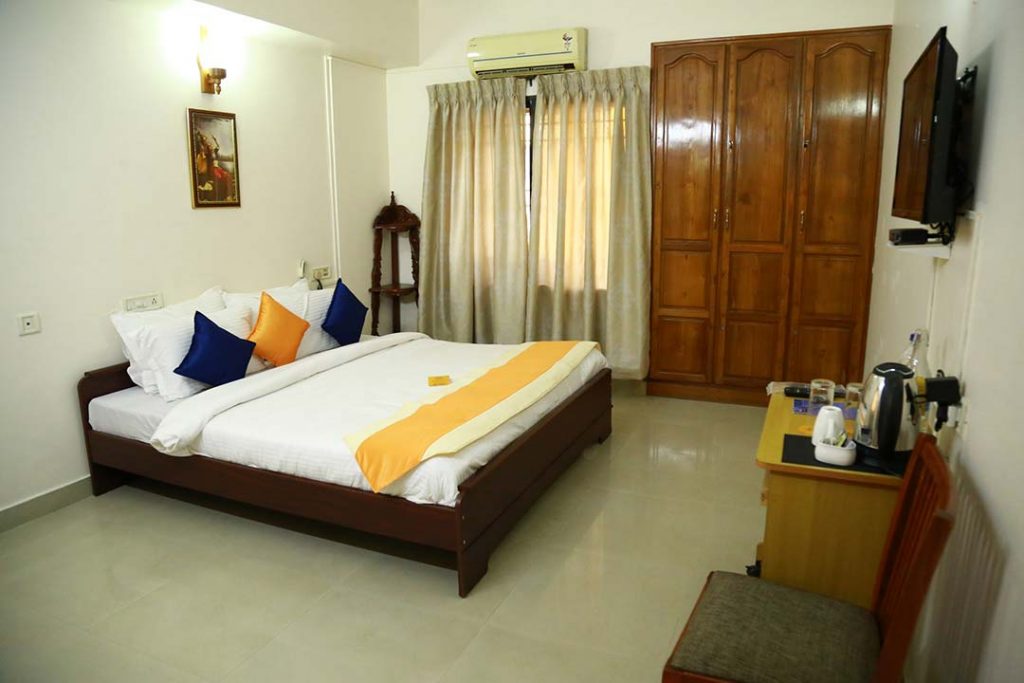 Select Rooms, Vazhuthacaud, Trivandrum